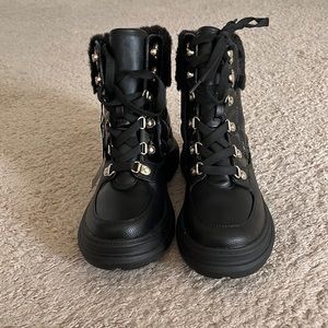 Noamiie black winter boots